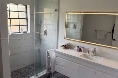 House in Sunrise, Florida 5 bedrooms, 190.17 sq.m. № 2066163 - photo 19