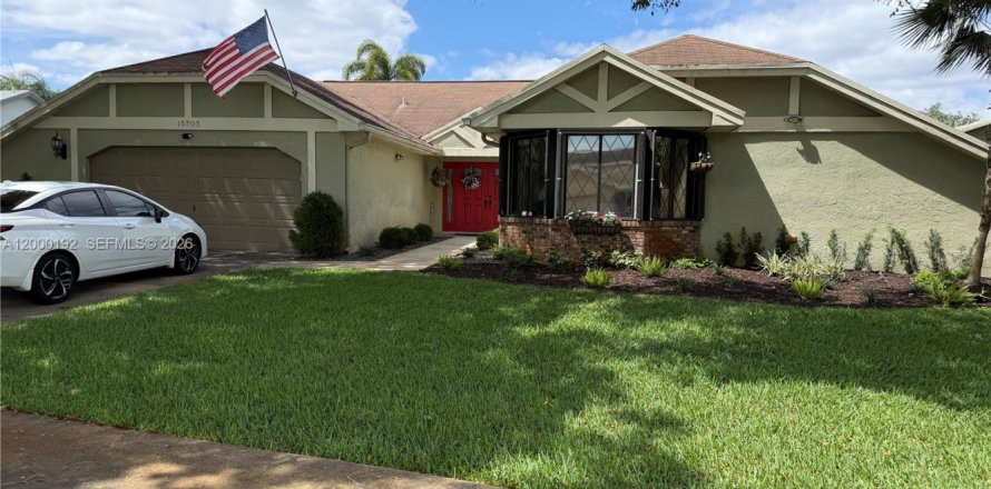 House in Sunrise, Florida 5 bedrooms, 190.17 sq.m. № 2066163