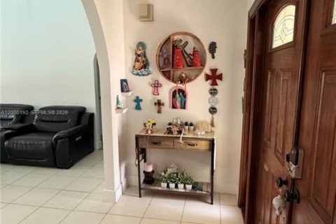 House in Sunrise, Florida 5 bedrooms, 190.17 sq.m. № 2066163 - photo 5