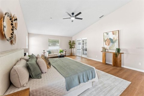House in Mount Dora, Florida 4 bedrooms, 273.04 sq.m. № 2122730 - photo 18