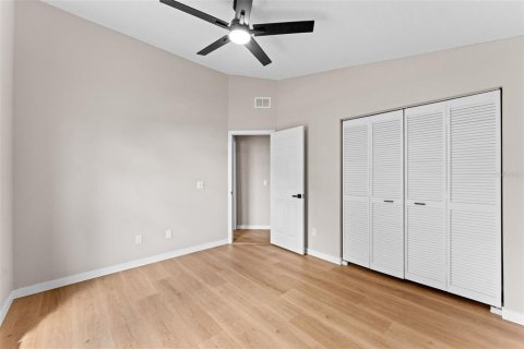 House in Mount Dora, Florida 4 bedrooms, 273.04 sq.m. № 2122730 - photo 25