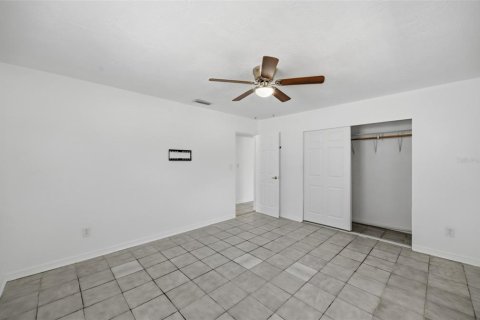 House in Saint Petersburg, Florida 3 bedrooms, 106.37 sq.m. № 2151235 - photo 14