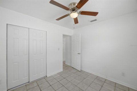 House in Saint Petersburg, Florida 3 bedrooms, 106.37 sq.m. № 2151235 - photo 11