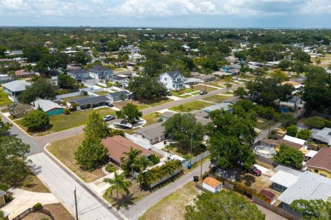 House in Saint Petersburg, Florida 3 bedrooms, 106.37 sq.m. № 2151235 - photo 23