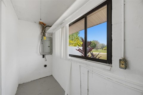 House in Saint Petersburg, Florida 3 bedrooms, 106.37 sq.m. № 2151235 - photo 16