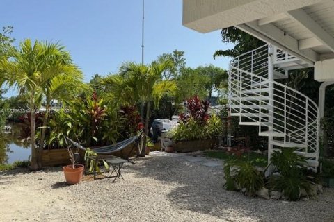 House in Key Largo, Florida 2 bedrooms, 84.73 sq.m. № 1794830 - photo 4