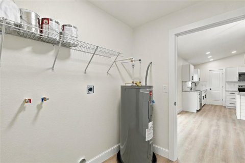 House in Arcadia, Florida 3 bedrooms, 128.95 sq.m. № 2429256 - photo 23