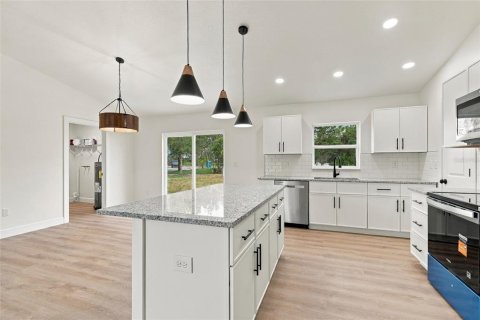 House in Arcadia, Florida 3 bedrooms, 128.95 sq.m. № 2429256 - photo 6