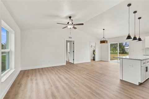 House in Arcadia, Florida 3 bedrooms, 128.95 sq.m. № 2429256 - photo 3