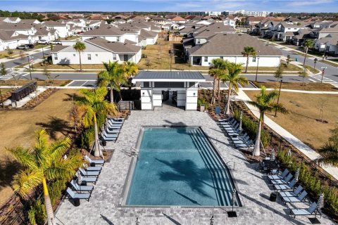 House in Orlando, Florida 4 bedrooms, 252.42 sq.m. № 1566265 - photo 13