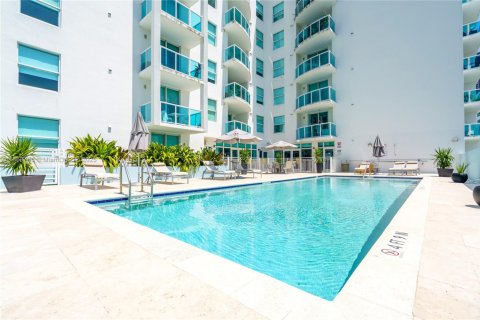 Condominio en venta en Miami, Florida, 2 dormitorios, 76.27 m2 № 1896529 - foto 28