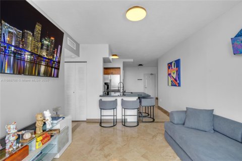 Condominio en venta en Miami, Florida, 2 dormitorios, 76.27 m2 № 1896529 - foto 15