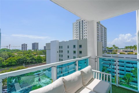 Condominio en venta en Miami, Florida, 2 dormitorios, 76.27 m2 № 1896529 - foto 23