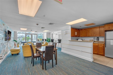 Condominio en venta en Miami, Florida, 2 dormitorios, 76.27 m2 № 1896529 - foto 29