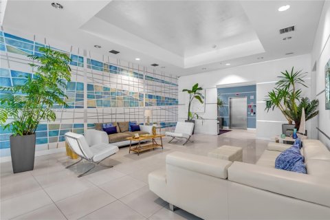 Condominio en venta en Miami, Florida, 2 dormitorios, 76.27 m2 № 1896529 - foto 2