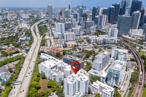 Condominio en venta en Miami, Florida, 2 dormitorios, 76.27 m2 № 1896529 - foto 30
