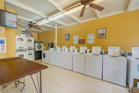 House in Lake Wales, Florida 1 bedroom, 60.2 sq.m. № 1691021 - photo 23