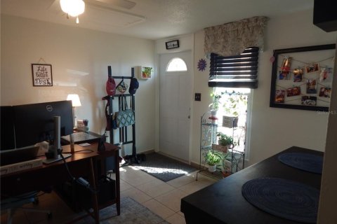 House in Lake Wales, Florida 1 bedroom, 60.2 sq.m. № 1691021 - photo 4
