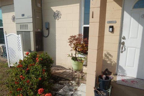 House in Lake Wales, Florida 1 bedroom, 60.2 sq.m. № 1691021 - photo 3