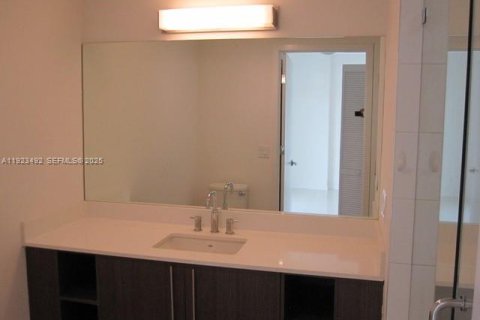 Купить кондоминиум в Дорал, Флорида 1 спальня, 77.39м2, № 1982552 - фото 7