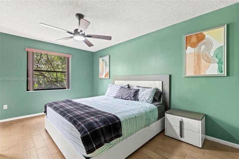 Condo in Coconut Creek, Florida, 3 bedrooms  № 1990040 - photo 9