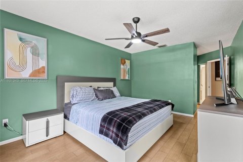 Condo in Coconut Creek, Florida, 3 bedrooms  № 1990040 - photo 11