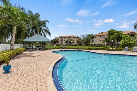 Condo in Coconut Creek, Florida, 3 bedrooms  № 1990040 - photo 18