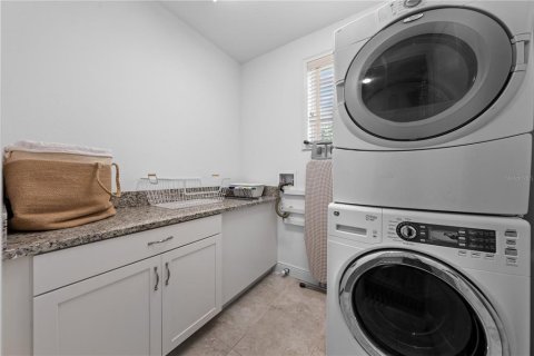Townhouse in Orlando, Florida 3 bedrooms, 167.32 sq.m. № 2149886 - photo 25