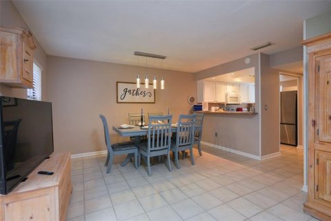 Townhouse in Kissimmee, Florida 2 bedrooms, 97.73 sq.m. № 2150123 - photo 9
