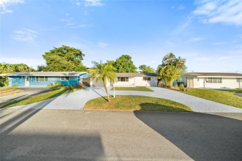 Villa ou maison à louer à Pembroke Pines, Floride: 3 chambres, 123.56 m2 № 1976953 - photo 24