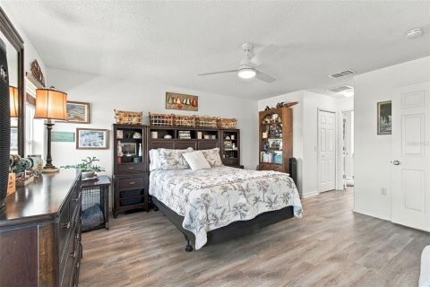 House in Hudson, Florida 2 bedrooms, 167.69 sq.m. № 2416720 - photo 24