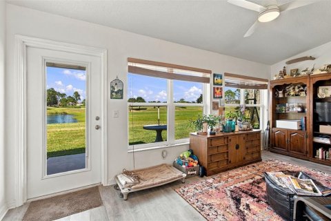 House in Hudson, Florida 2 bedrooms, 167.69 sq.m. № 2416720 - photo 11
