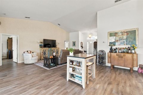 House in Hudson, Florida 2 bedrooms, 167.69 sq.m. № 2416720 - photo 10