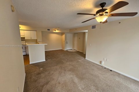 Condominio en venta en Miramar, Florida, 2 dormitorios, 89.74 m2 № 1979996 - foto 5