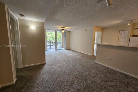 Condominio en venta en Miramar, Florida, 2 dormitorios, 89.74 m2 № 1979996 - foto 3