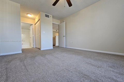 Condominio en venta en Miramar, Florida, 2 dormitorios, 89.74 m2 № 1979996 - foto 10