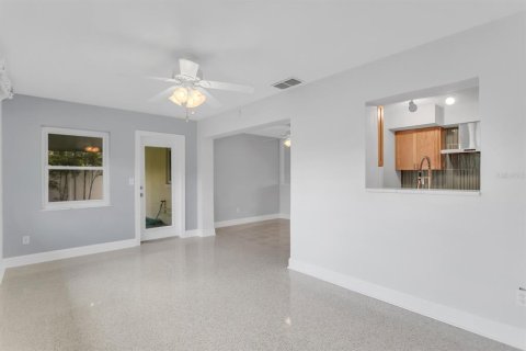 Villa ou maison à vendre à Dunedin, Floride: 3 chambres, 139.91 m2 № 2396980 - photo 16