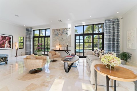 House in Tequesta, Florida 5 bedrooms, 588.16 sq.m. № 2185727 - photo 6