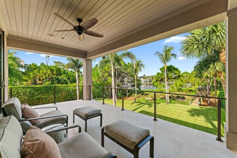 House in Tequesta, Florida 5 bedrooms, 588.16 sq.m. № 2185727 - photo 26