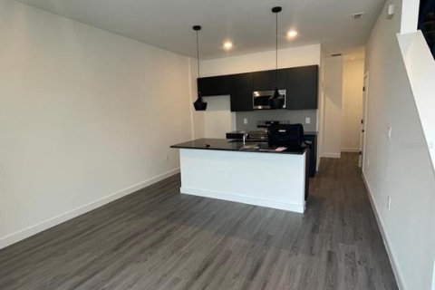 Touwnhouse à vendre à Kissimmee, Floride: 3 chambres, 126.35 m2 № 1782815 - photo 2
