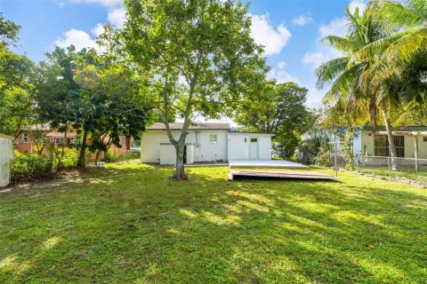 Villa ou maison à vendre à North Miami, Floride: 3 chambres, 108.14 m2 № 1995011 - photo 21