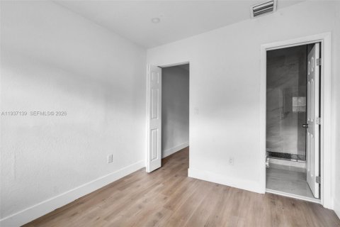 Villa ou maison à vendre à North Miami, Floride: 3 chambres, 108.14 m2 № 1995011 - photo 14