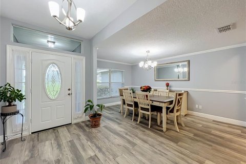 House in Eustis, Florida 4 bedrooms, 199.09 sq.m. № 2429322 - photo 7