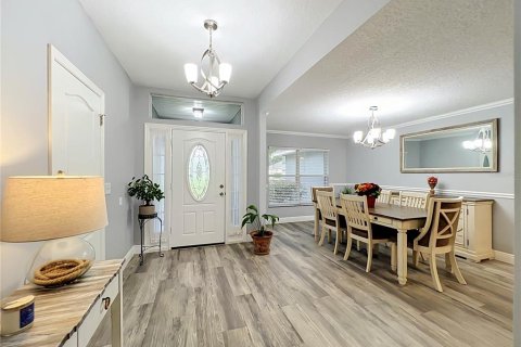 House in Eustis, Florida 4 bedrooms, 199.09 sq.m. № 2429322 - photo 13