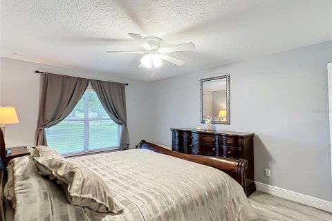 House in Eustis, Florida 4 bedrooms, 199.09 sq.m. № 2429322 - photo 29