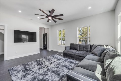 House in Oak Hill, Florida 4 bedrooms, 166.48 sq.m. № 1602364 - photo 15