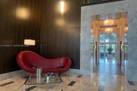 Copropriété à louer à Miami, Floride: 2 chambres, 112.6 m2 № 2000167 - photo 2