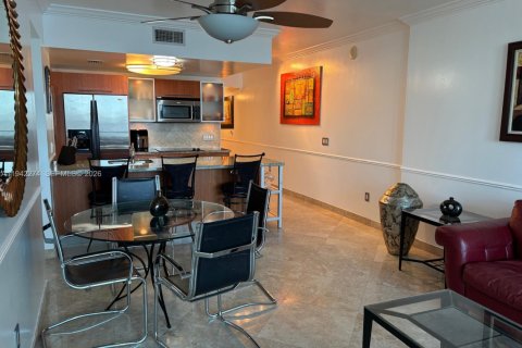 Condo in Miami, Florida, 2 bedrooms  № 2000167 - photo 30