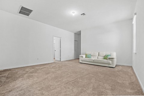 House in Lake Worth, Florida 4 bedrooms, 257.53 sq.m. № 2181592 - photo 20