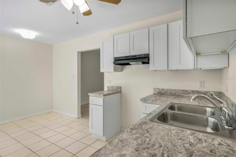 House in Crystal River, Florida 2 bedrooms, 102.56 sq.m. № 1808377 - photo 10